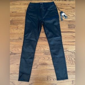 Charlie B Black Coated Denim Pull On Straight Jeans Women’s 4 Style C5125-398B